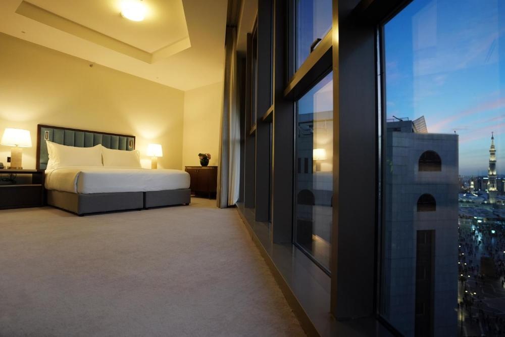 Peninsula Worth Hotel